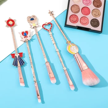 5 adet Sailor Moon Makyaj Fırçalar Pudra Göz Farı Metal Tozu Göz Farı Karıştırma Değnek Fırça Seti